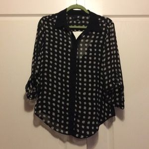 Black quarter sleeve women’s button down size XL